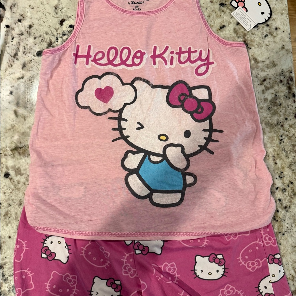 *NEW WITH TAGS* Hello Kitty Pink Size XS (0-2) Women's Pajama Set